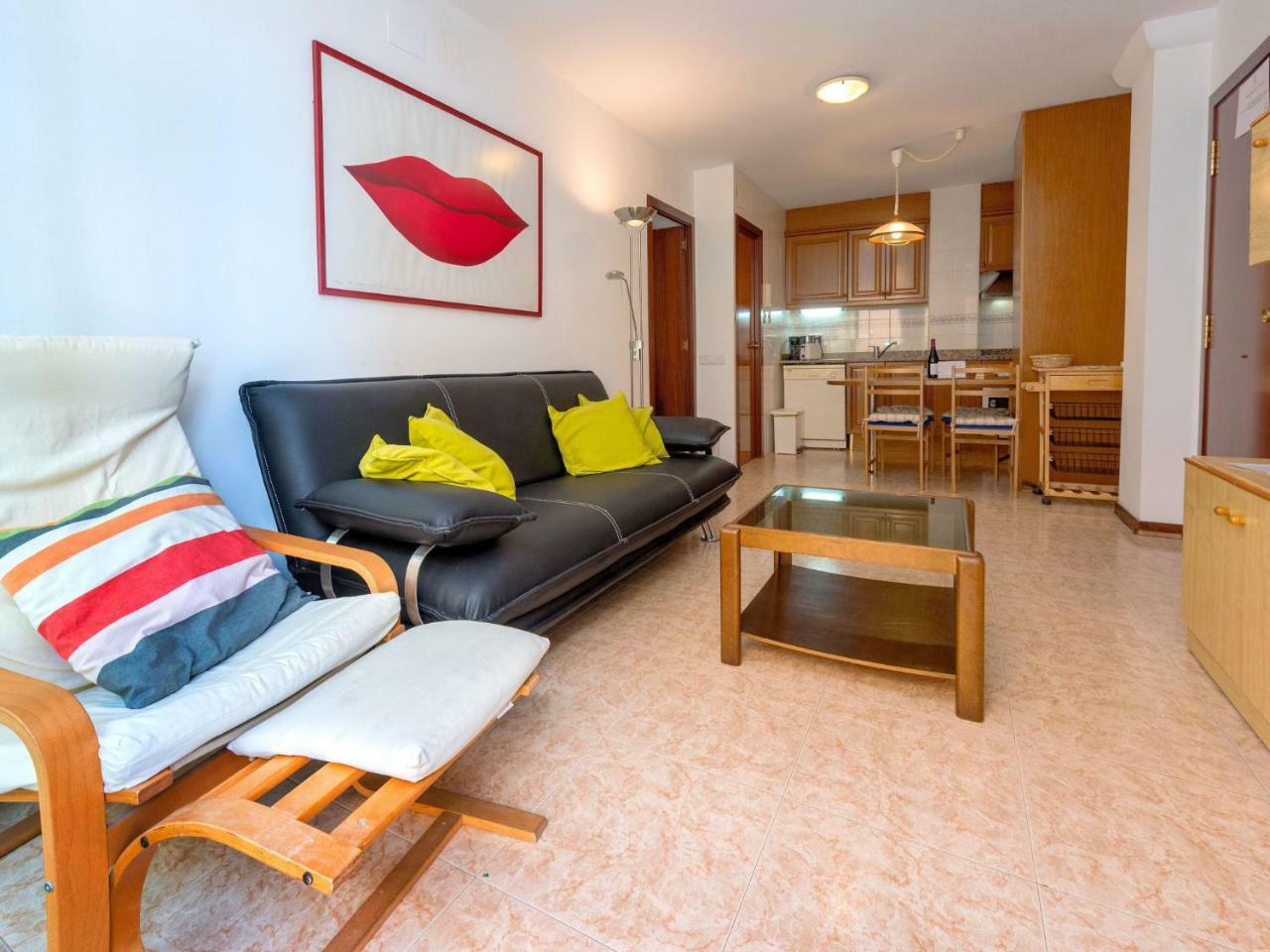 Apartment Primer De Maig By Interhome سيدجيس المظهر الخارجي الصورة
